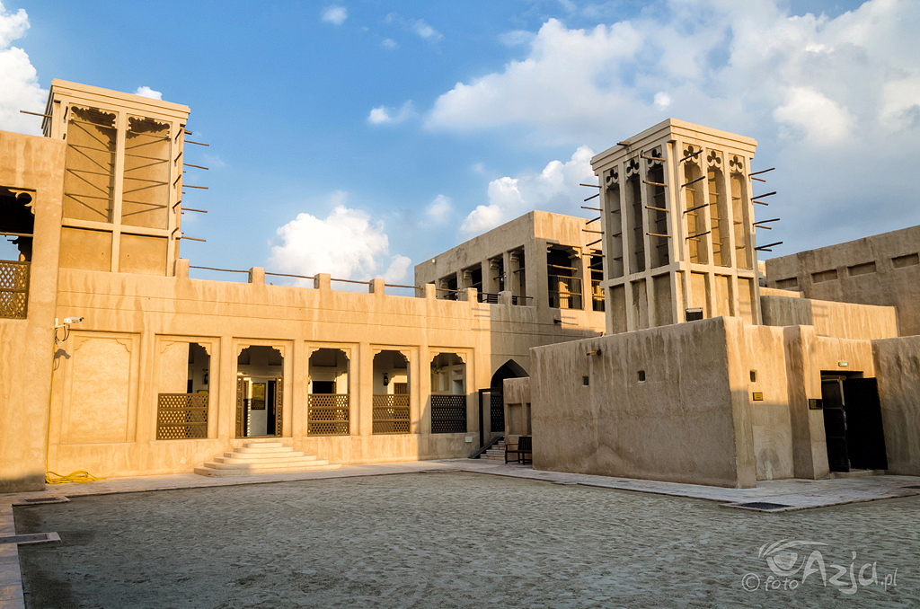 Wieże wiatrowe w zabytkowym domu-muzeum Szejka Saeeda Al Maktoum