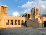 Wieże wiatrowe w zabytkowym domu-muzeum Szejka Saeeda Al Maktoum