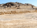 ruiny XII wiecznego portu Zafar