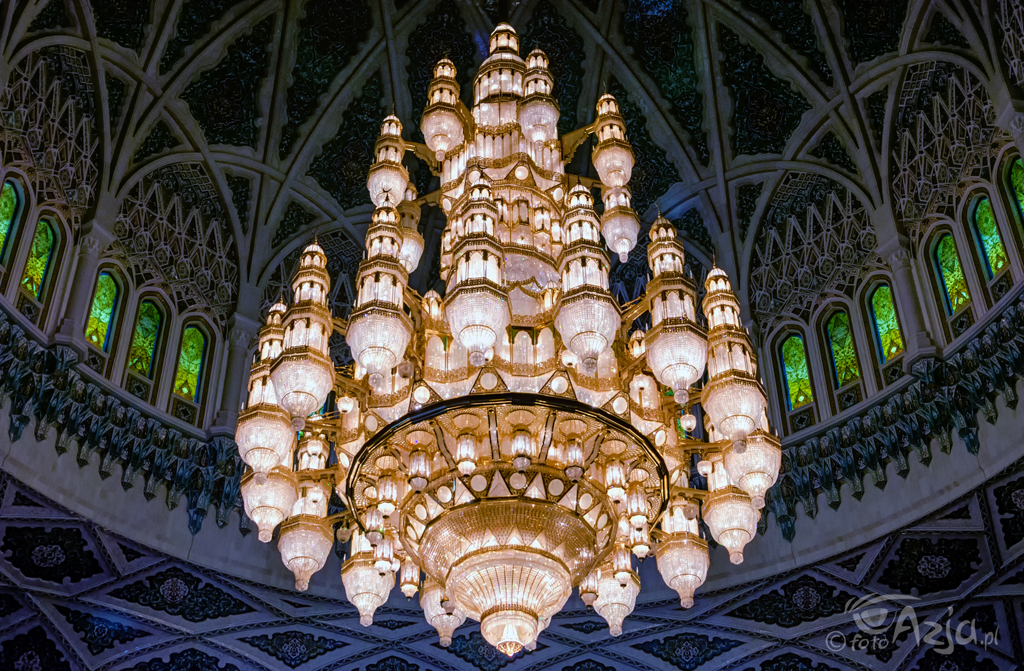 Główna sala Wielkiego Meczetu Sułtana Kabusa